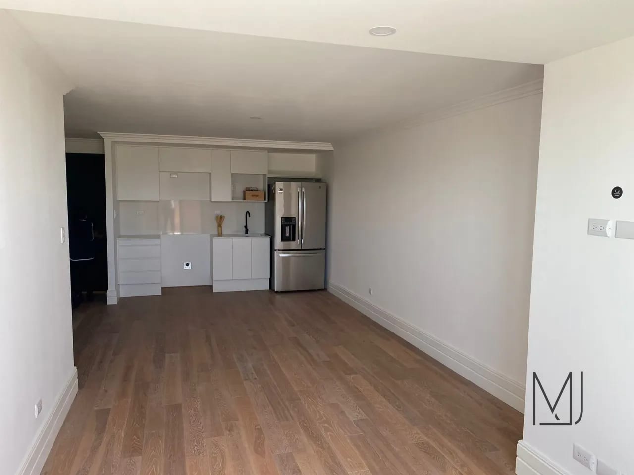 Apartamento en Venta | Edificio Céntrico | Zona 5 | 2 hab. · Terraza — Apartamento en Alquiler en Céntrico, Zona 5, Guatemala, Ciudad — foto 1 de 10