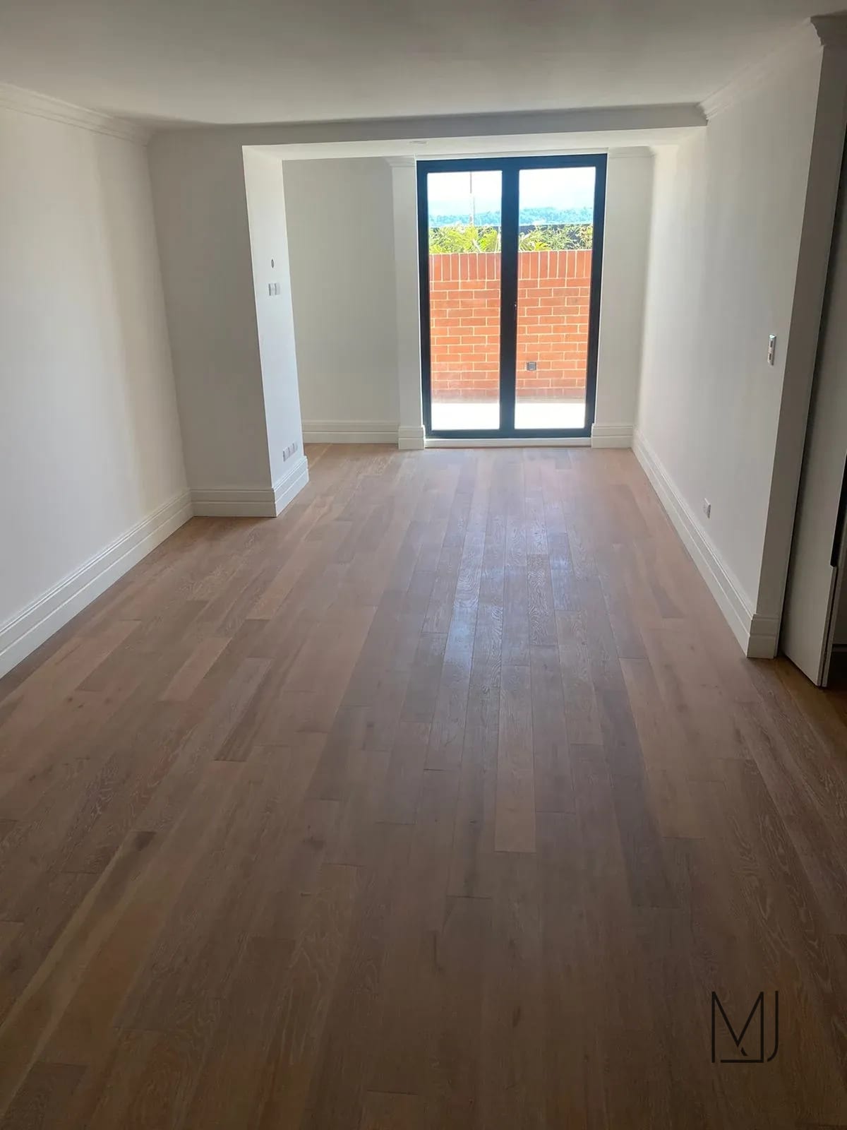 Apartamento en Venta | Edificio Céntrico | Zona 5 | 2 hab. · Terraza — Apartamento en Alquiler en Céntrico, Zona 5, Guatemala, Ciudad — foto 3 de 10