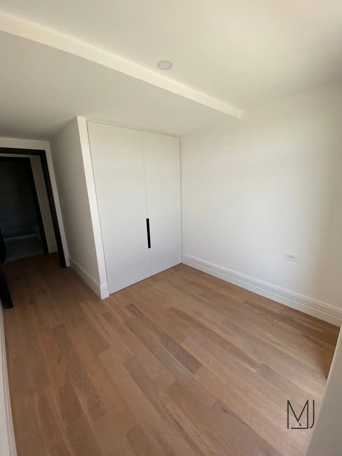 Apartamento en Venta | Edificio Céntrico | Zona 5 | 2 hab. · Terraza — Apartamento en Alquiler en Céntrico, Zona 5, Guatemala, Ciudad — foto 6 de 10