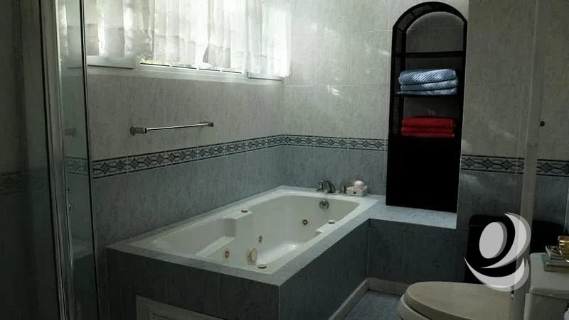 AnteriorSiguiente Venta o Renta de Amplia Casa en Carretera a El Salvador — Casa en Venta en Carretera a El Salvador, Guatemala, Ciudad — foto 9 de 17