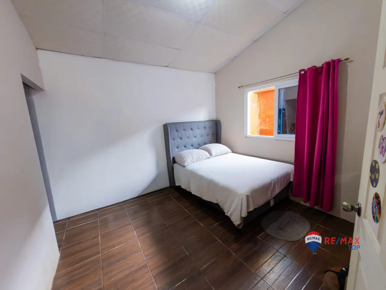 Casa de 2 Niveles en Exclusivo Residencial CACIC, Cobán, Alta Verapaz — Casa en Venta en Cobán, Alta Verapaz — foto 10 de 12
