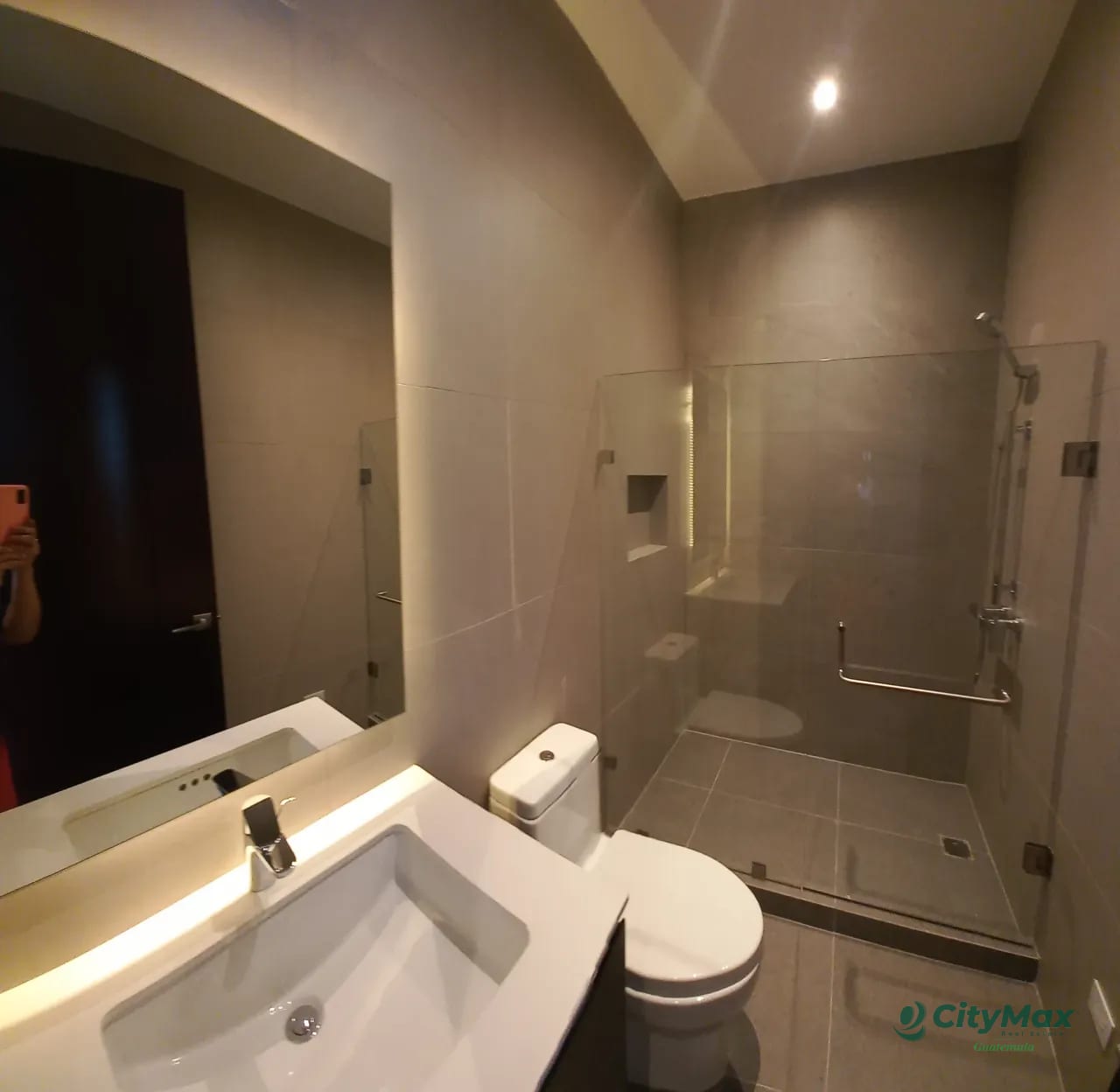 Apartamento en venta o Alquiler en zona 14 Guatemala — Apartamento en Venta en Echo, Zona 14, Guatemala, Ciudad — foto 6 de 10