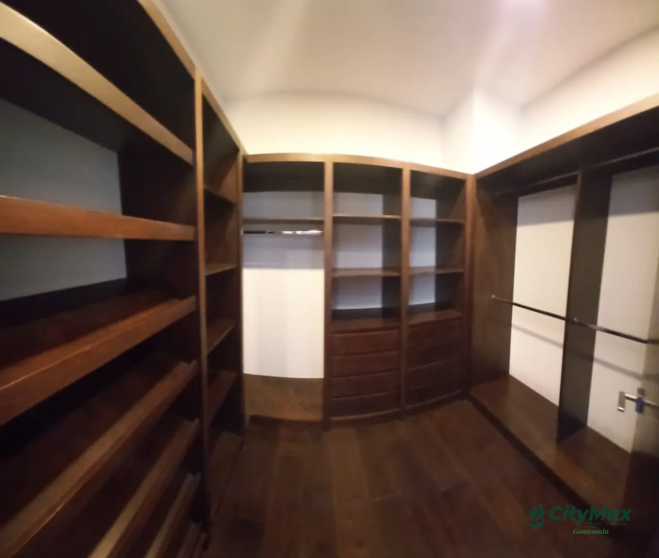 Apartamento en venta o Alquiler en zona 14 Guatemala — Apartamento en Venta en Echo, Zona 14, Guatemala, Ciudad — foto 8 de 10