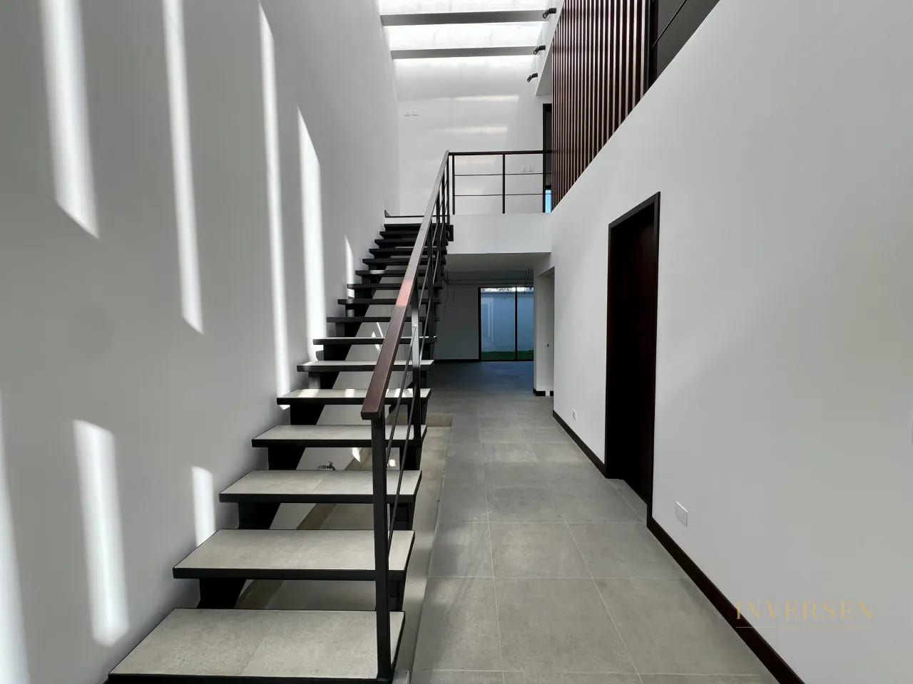 Casa para estrenar en venta en zona 10 - Molie — Casa en Venta en Zona 10, Guatemala, Ciudad — foto 2 de 15