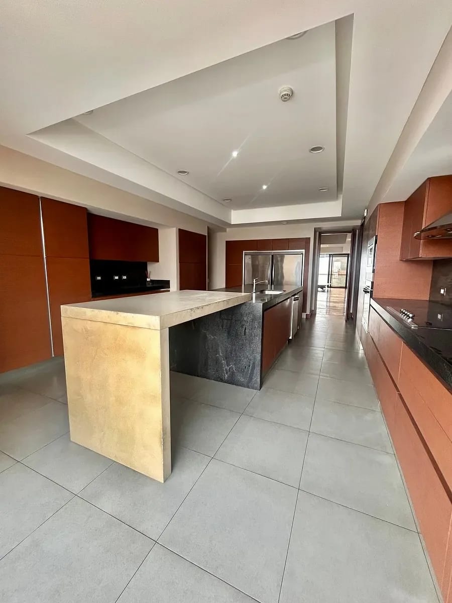 Apartamento en Alquiler en Tiffany 5ta (Vista a la Cañada) — Apartamento en Alquiler en Tiffany 5ta Avenida, Zona 14, Guatemala, Ciudad — foto 2 de 11