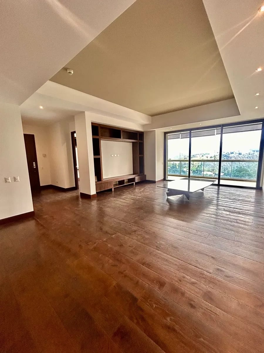 Apartamento en Alquiler en Tiffany 5ta (Vista a la Cañada) — Apartamento en Alquiler en Tiffany 5ta Avenida, Zona 14, Guatemala, Ciudad — foto 3 de 11