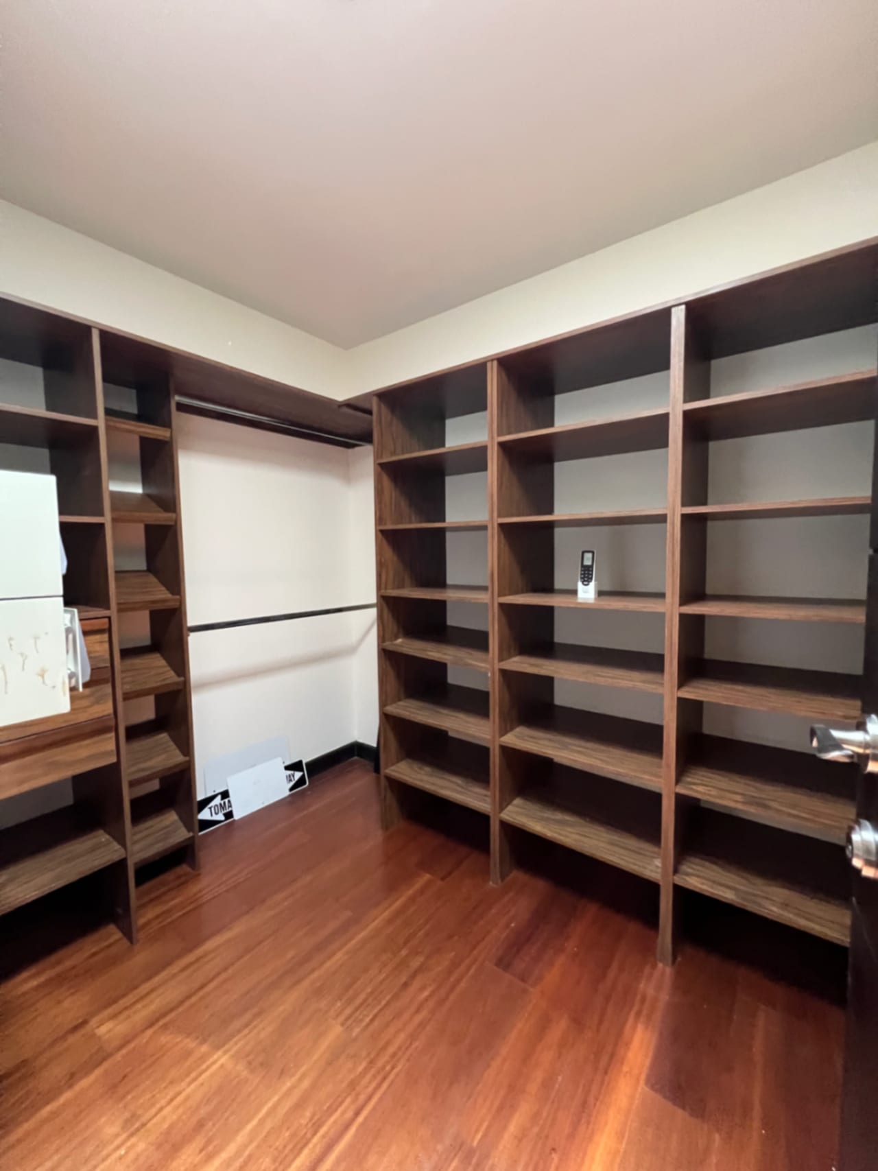 Casa Renta la Joya Zona 10 , 5 Dorm 600 MTS2 $4,350 — Casa en Alquiler en Zona 10, Guatemala, Ciudad — foto 11 de 17