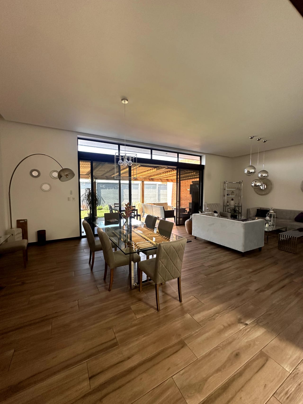 bella casa de un nivel en residenciales concepcion "Dalias" — Casa en Venta en Condominio Dalias-Residencias Concepción., Carretera a El Salvador, Guatemala, Ciudad — foto 1 de 6