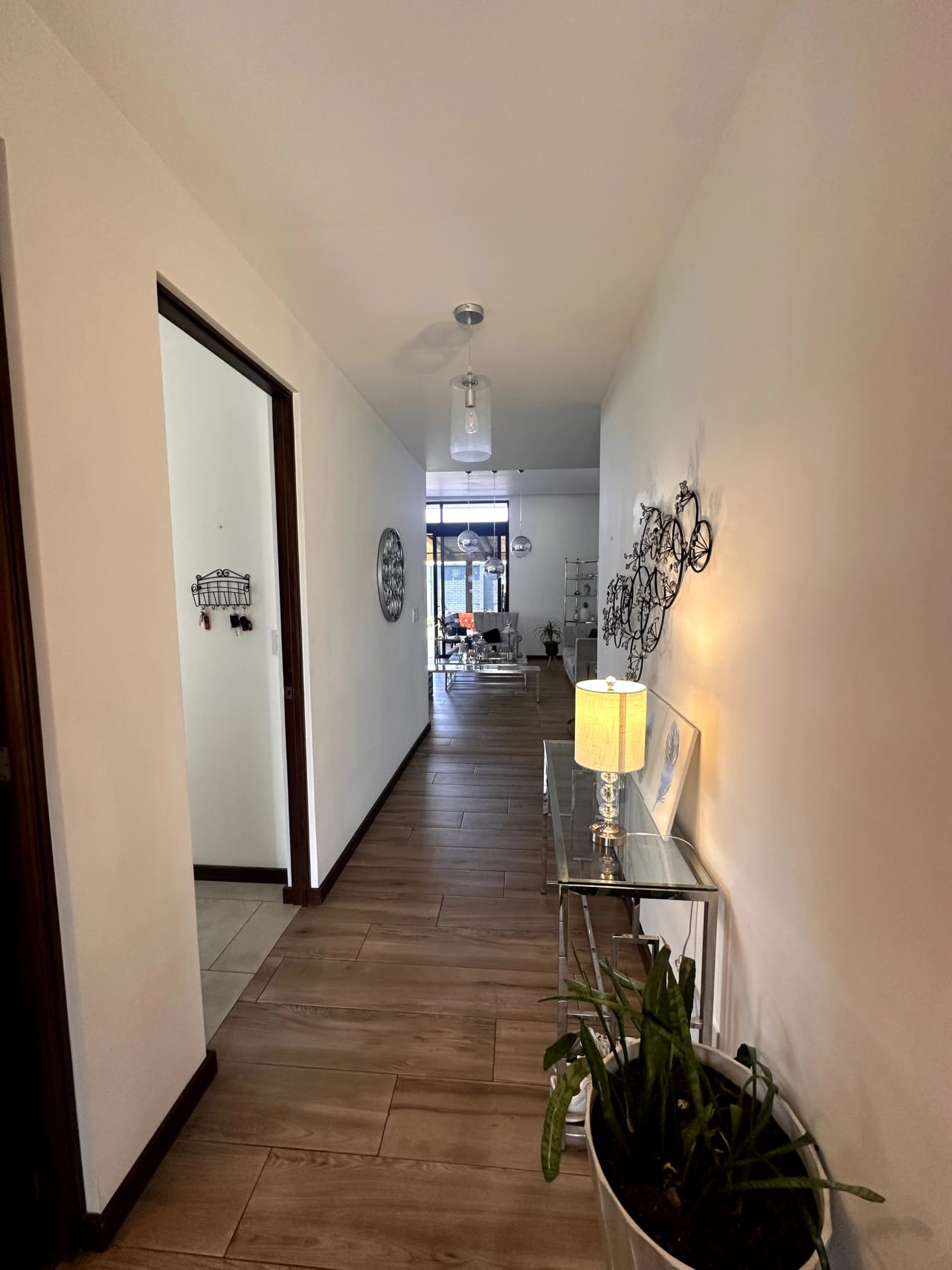bella casa de un nivel en residenciales concepcion "Dalias" — Casa en Venta en Condominio Dalias-Residencias Concepción., Carretera a El Salvador, Guatemala, Ciudad — foto 4 de 6