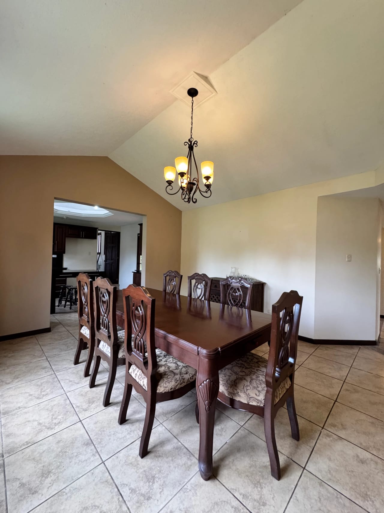 Casa Grande en Venta en Carretera al Salvador km. 25 — Casa en Venta en Carretera a El Salvador, Guatemala, Ciudad — foto 15 de 17
