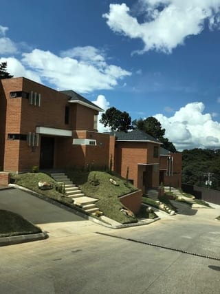 Casas en Venta Antaria II Bellas Luces — Casa en Venta en Santa Catarina Pinula, Guatemala, Ciudad — miniatura 1 de 14