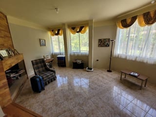 Atención inversionistas: Propiedad cerquísima a la ciudad y con un gran área verde — Casa en Venta en San Lucas Sacatepéquez, Sacatepéquez — miniatura 15 de 17