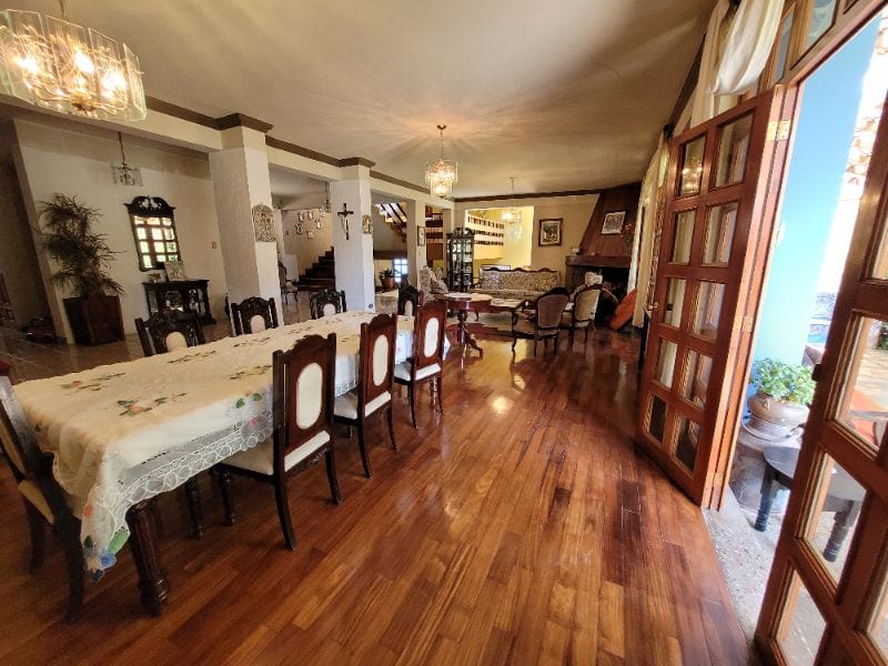 Atención inversionistas: Propiedad cerquísima a la ciudad y con un gran área verde — Casa en Venta en San Lucas Sacatepéquez, Sacatepéquez — foto 10 de 17