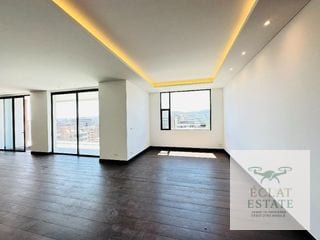 Apartamento Amueblado en ECHO Zona 14 | 3 Habitaciones + 3 Parqueos — Apartamento en Alquiler en Echo, Zona 14, Guatemala, Ciudad — miniatura 8 de 12