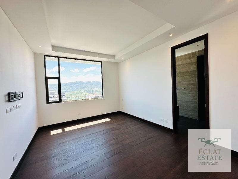 Apartamento Amueblado en ECHO Zona 14 | 3 Habitaciones + 3 Parqueos — Apartamento en Alquiler en Echo, Zona 14, Guatemala, Ciudad — foto 2 de 12