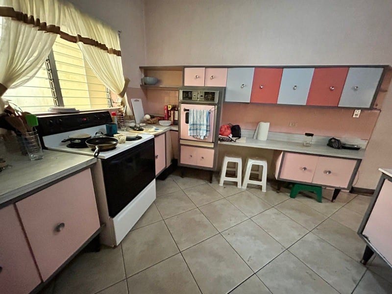Casa en renta para vivienda u oficina zona 10 — Casa en Alquiler en Zona 10, Guatemala, Ciudad — foto 14 de 17