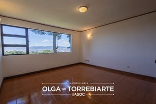 Casa en Lomas del Bosque — Casa en Venta en Santa Catarina Pinula, Guatemala, Ciudad — miniatura 5 de 15