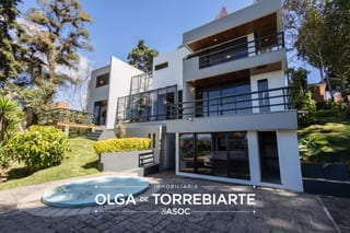 Casa en Lomas del Bosque — Casa en Venta en Santa Catarina Pinula, Guatemala, Ciudad — miniatura 1 de 15