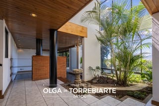 Casa en Lomas del Bosque — Casa en Venta en Santa Catarina Pinula, Guatemala, Ciudad — miniatura 2 de 15