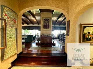 Excepcional Casa Residencial En Renta En San Rafael 1, Km 9 CAES: Grandiosidad y Elegancia en 1,025 m² — Casa en Alquiler en San Rafael, Carretera a El Salvador, Guatemala, Ciudad — miniatura 4 de 17