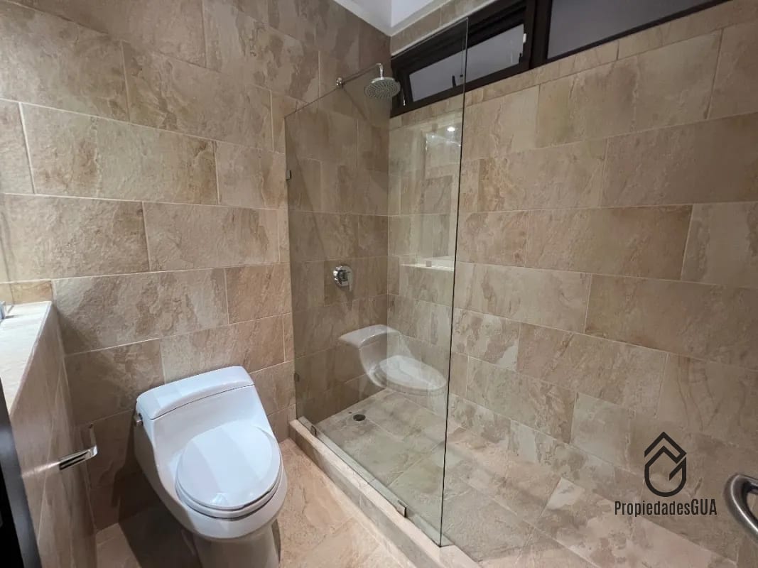 Casa con vista espectacular dentro de condominio en venta — Casa en Venta en Santa Catarina Pinula, Guatemala, Ciudad — foto 12 de 17