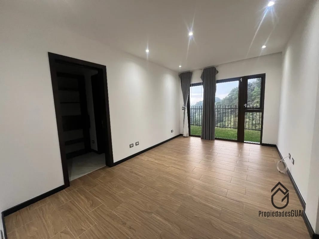 Casa con vista espectacular dentro de condominio en venta — Casa en Venta en Santa Catarina Pinula, Guatemala, Ciudad — foto 8 de 17