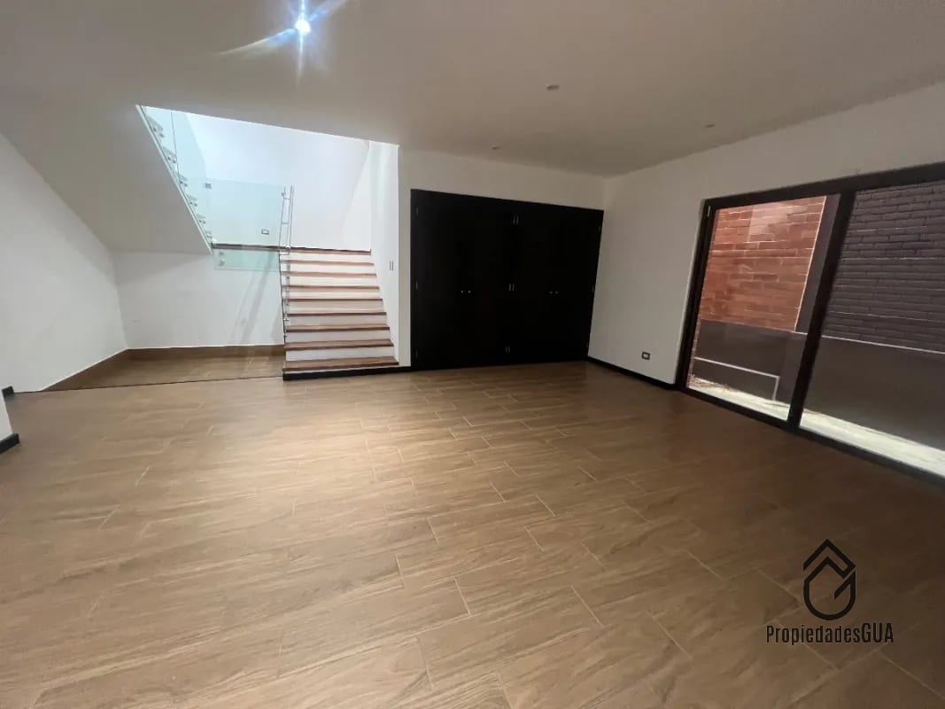 Casa con vista espectacular dentro de condominio en venta — Casa en Venta en Santa Catarina Pinula, Guatemala, Ciudad — foto 5 de 17
