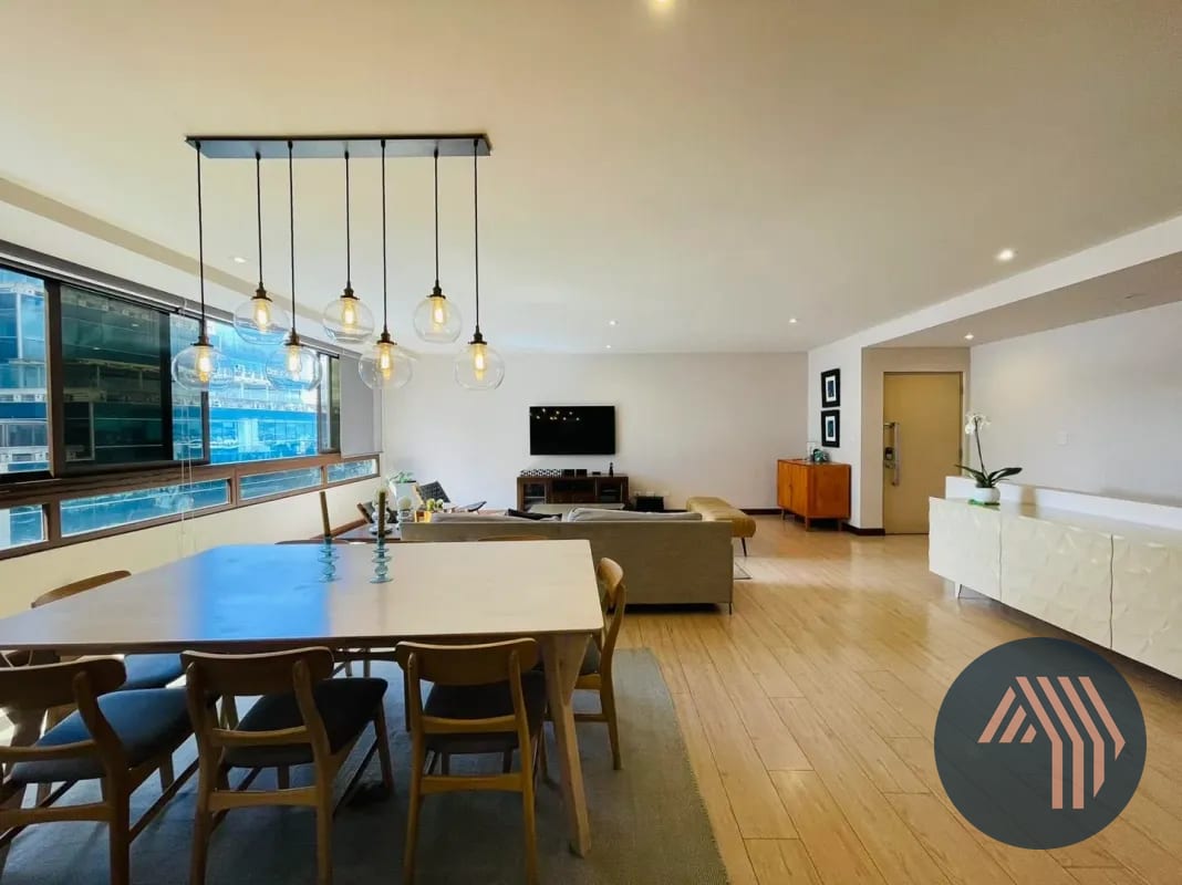 Venta de Amplio Apartamento de 2 Niveles - VEINTI4, Zona 10 — Apartamento en Alquiler en Veinti4, Zona 10, Guatemala, Ciudad — foto 13 de 16