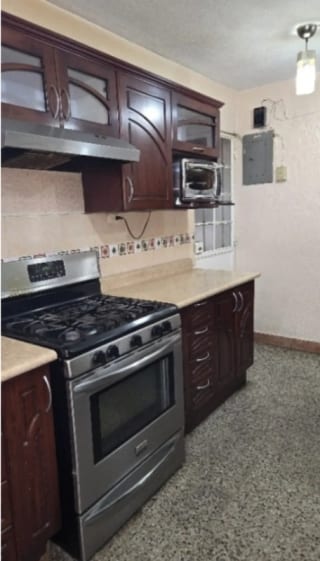 Vendo casa Colonia Alvarado sobre la Calzada Roosevelt — Casa en Venta en Zona 3 Mixco, Guatemala, Ciudad — miniatura 15 de 17