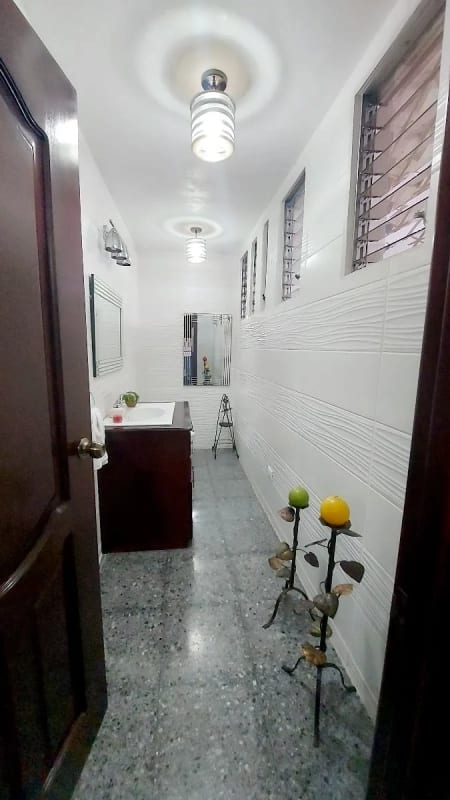 Vendo casa Colonia Alvarado sobre la Calzada Roosevelt — Casa en Venta en Zona 3 Mixco, Guatemala, Ciudad — foto 10 de 17