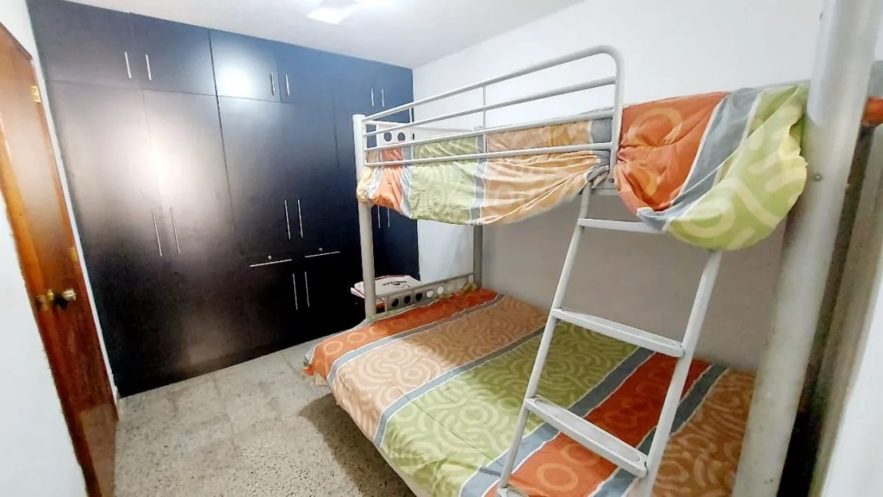 Vendo casa Colonia Alvarado sobre la Calzada Roosevelt — Casa en Venta en Zona 3 Mixco, Guatemala, Ciudad — foto 9 de 17