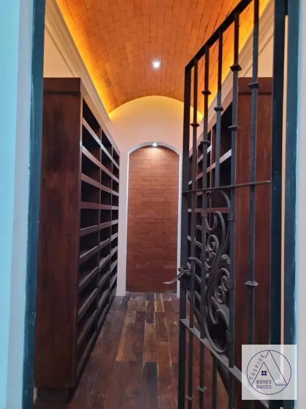Zona 16 Las Cumbres Bella Residencia en Venta con ganas de hacer negocio. — Casa en Venta en Las Cumbres, Zona 16, Guatemala, Ciudad — foto 11 de 11