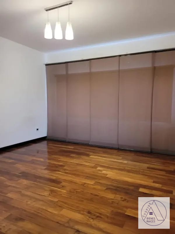 Zona 16 Las Cumbres Bella Residencia en Venta con ganas de hacer negocio. — Casa en Venta en Las Cumbres, Zona 16, Guatemala, Ciudad — foto 5 de 11