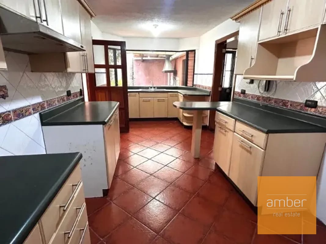 Casa en Jacarandas II, Muxbal — Casa en Venta en Muxbal, Guatemala, Ciudad — foto 4 de 11