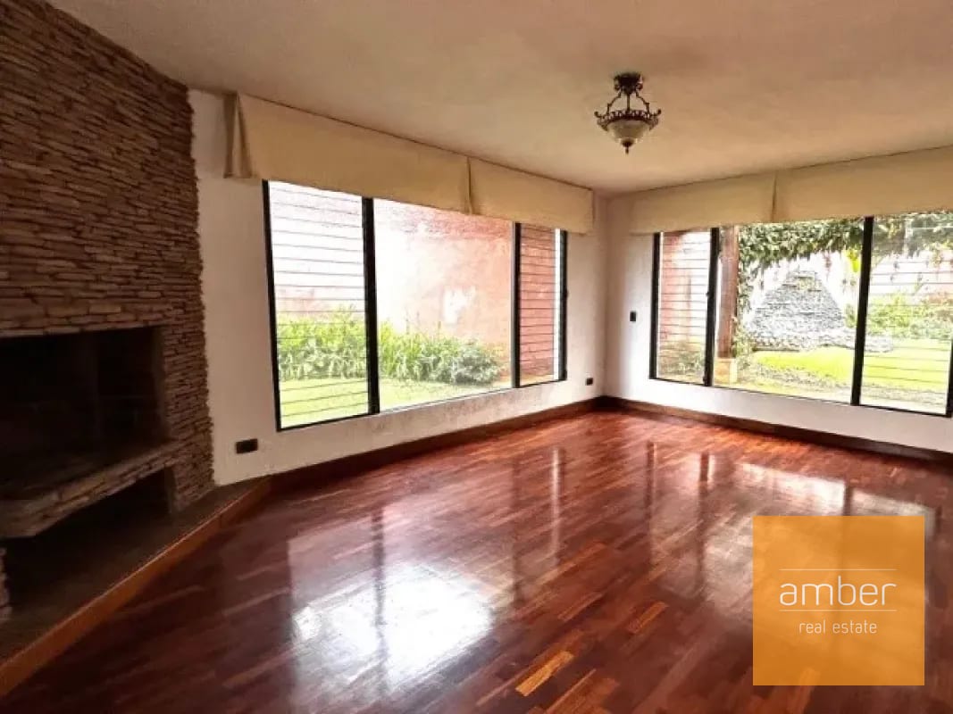 Casa en Jacarandas II, Muxbal — Casa en Venta en Muxbal, Guatemala, Ciudad — foto 2 de 11