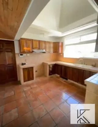 Hermosa Mansion en ALQUILER en Las Maravillas , Km 28 CAES — Casa en Alquiler en Carretera a El Salvador, Guatemala, Ciudad — miniatura 12 de 17