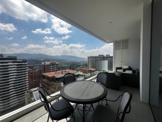 Echo zona 14, alquilo apartamento amueblado — Apartamento en Alquiler en Echo, Zona 14, Guatemala, Ciudad — miniatura 8 de 17