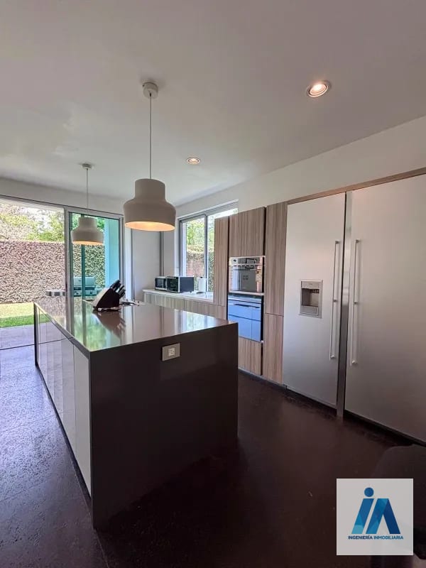 ESPECTACULAR CASA - Las Luces km 12.5 CAES en Venta — Casa en Venta en Las Luces, Carretera a El Salvador, Guatemala, Ciudad — foto 13 de 17