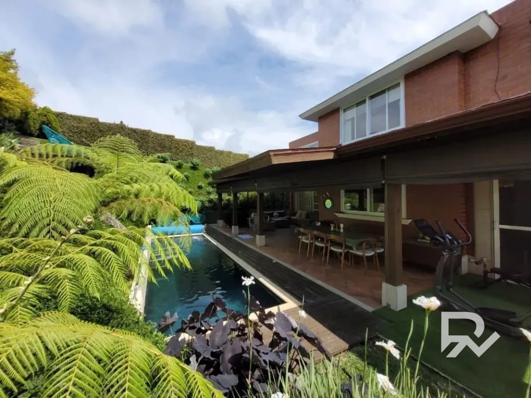 Hermosa Casa en venta en Colinas de Castel Fraijanes CAES — Casa en Venta en Carretera a El Salvador, Guatemala, Ciudad — foto 8 de 14