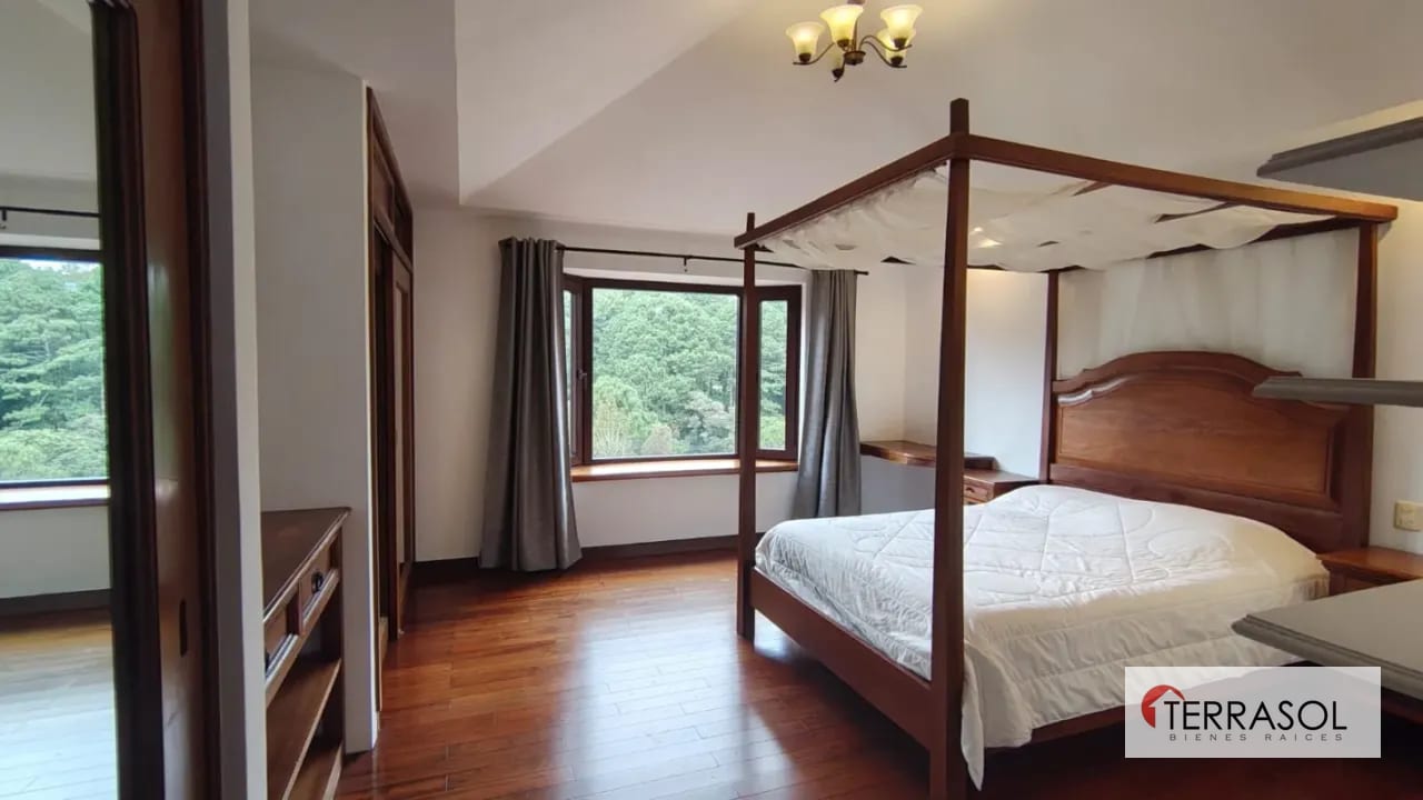 Amplia, moderna y nitida casa en venta en Muxbal — Casa en Venta en Muxbal, Guatemala, Ciudad — foto 14 de 17