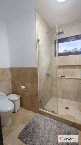 Amplia, moderna y nitida casa en venta en Muxbal — Casa en Venta en Muxbal, Guatemala, Ciudad — miniatura 11 de 17