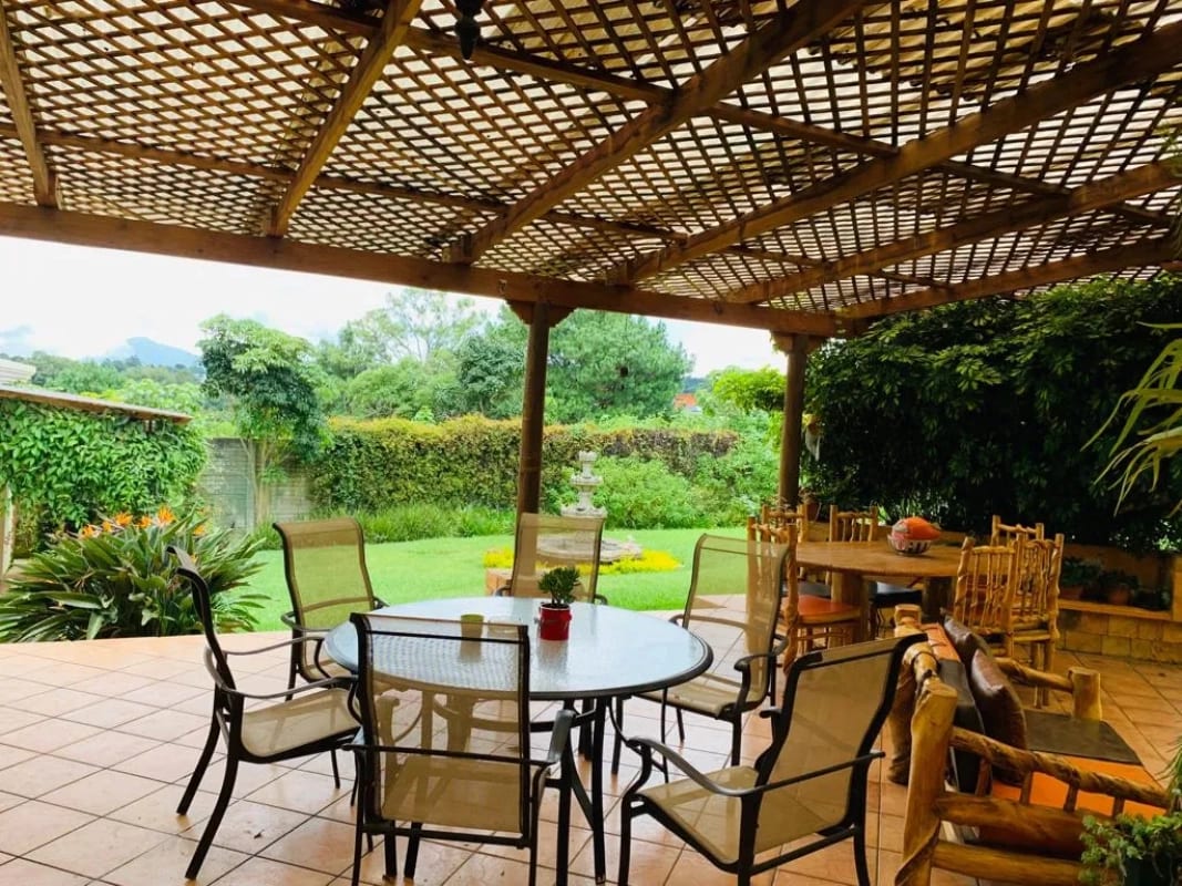 🏠Se vende casa de un nivel con hermoso jardín, en Casa y Campo, Carretera a El Salvador — Casa en Venta en Carretera a El Salvador, Guatemala, Ciudad — foto 7 de 17