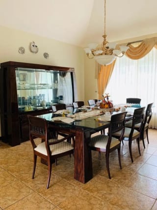 🏠Se vende casa de un nivel con hermoso jardín, en Casa y Campo, Carretera a El Salvador — Casa en Venta en Carretera a El Salvador, Guatemala, Ciudad — miniatura 4 de 17