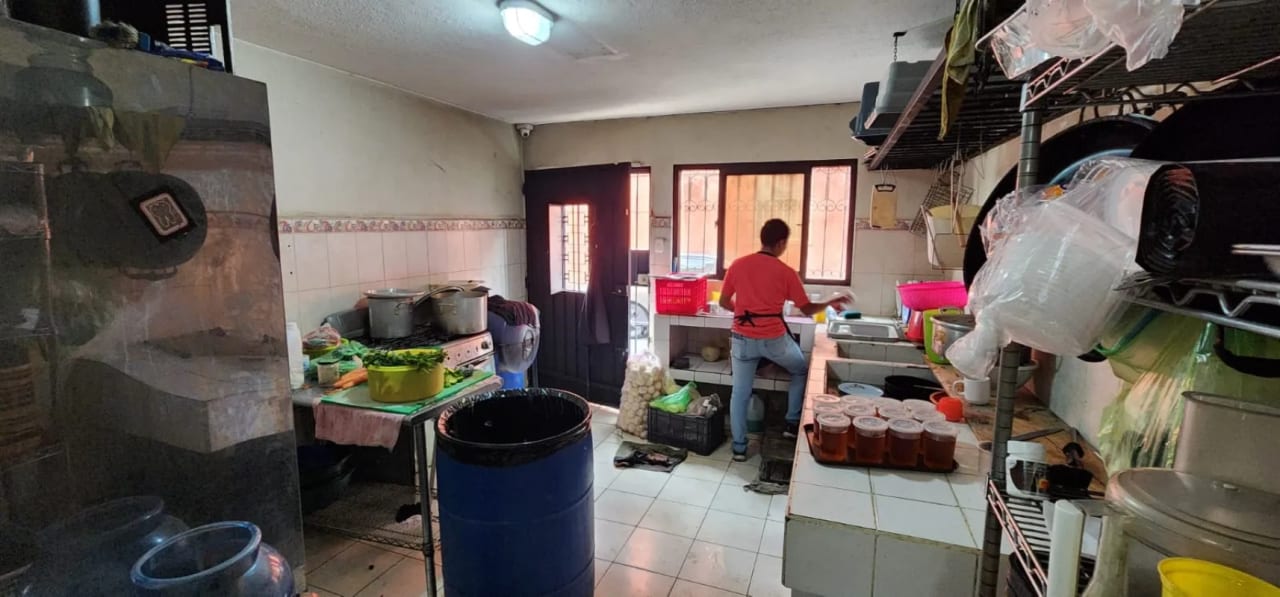 Venta de Negocio en funcionamiento/Café Restaurante — Casa en Venta en Zona 1, Guatemala, Ciudad — foto 8 de 16
