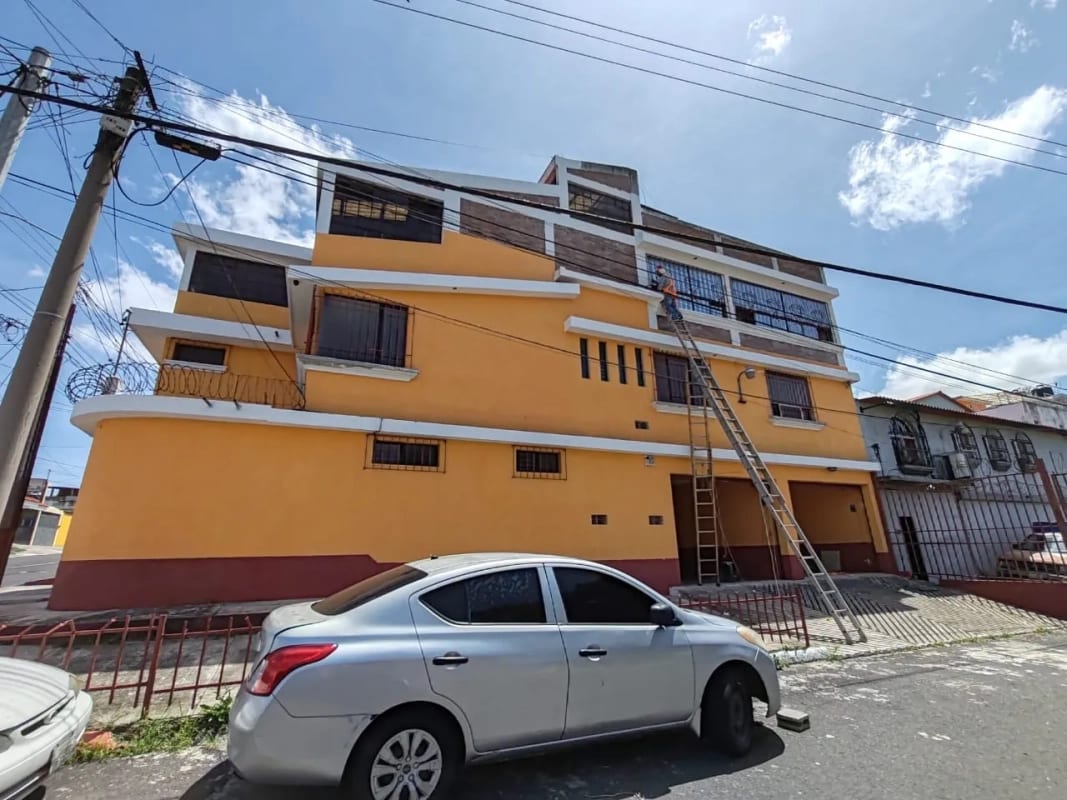 Casa en VENTA CONDOMINIO PANORAMA San Cristóbal ideal para fundación u oficinas — Casa en Venta en Zona 8 Mixco, Guatemala, Ciudad — foto 12 de 16