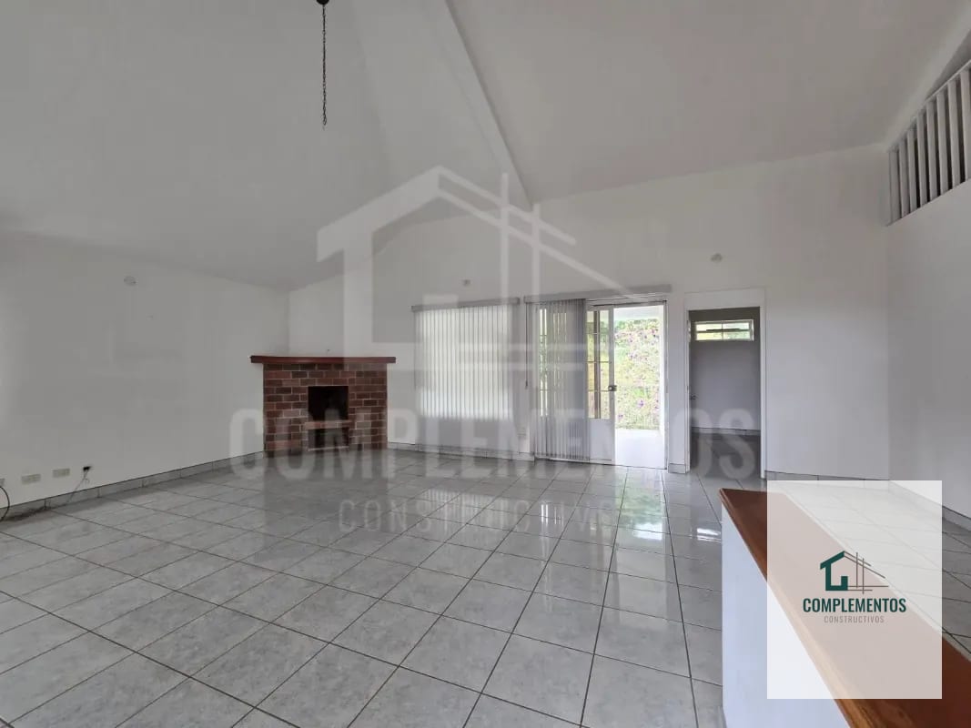 Casa en Venta San Bartolome Milpas Altas — Casa en Venta en San Bartolomé Milpas Altas, Sacatepéquez — foto 9 de 13