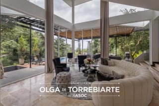 Casa con piscina en venta, Las Tinajas — Casa en Venta en Las Tinajas, Santa Catarina Pinula, Guatemala, Ciudad — miniatura 4 de 17