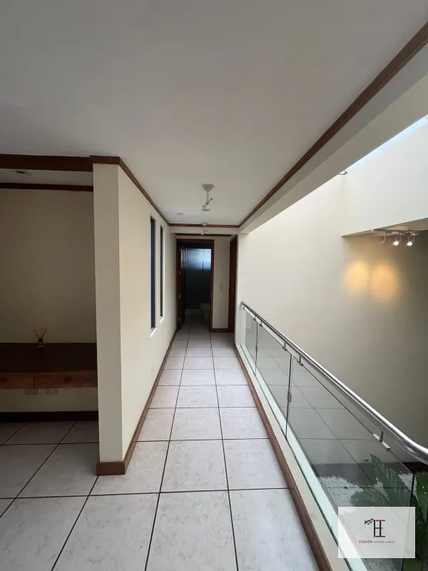 Venta Casa amplia en La Montaña zona 16 — Casa en Venta en La Montaña, Zona 16, Guatemala, Ciudad — foto 3 de 9