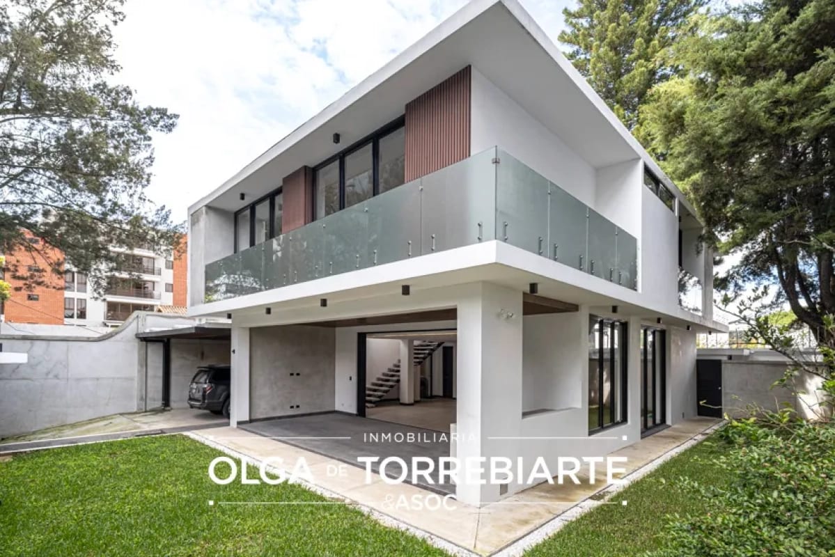 Casa en Condominio La Herradura, Zona 13 — Casa en Venta en Zona 13, Guatemala, Ciudad — foto 1 de 17