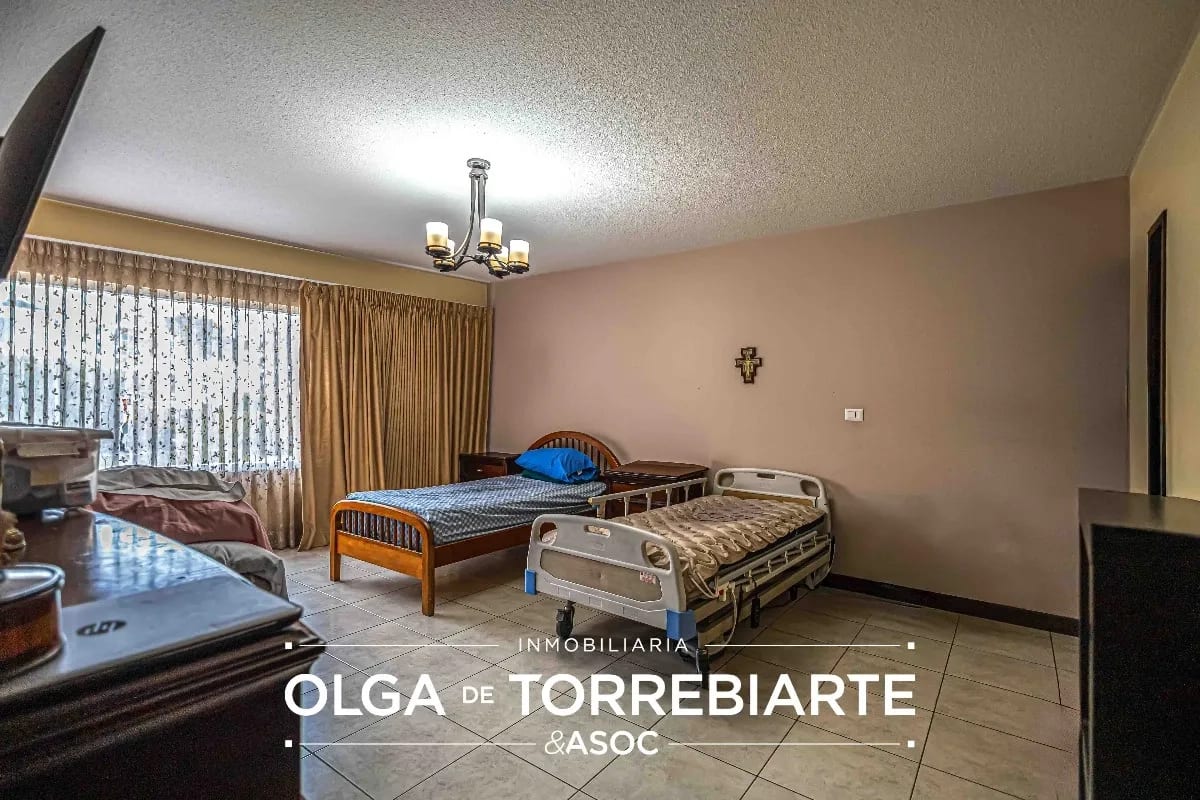 Casa en Campos de San Isidro, Zona 16 — Casa en Venta en Campos de San Isidro II, Zona 16, Guatemala, Ciudad — foto 5 de 17